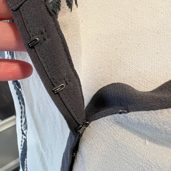 Club Monaco cream & gray 100% silk embroidered sheer casual dress, Size 4 - Picture 13 of 16